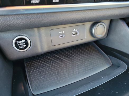 Certified 2021 Nissan Rogue SV image 33