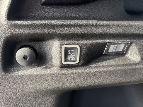 New 2025 Jeep Grand Cherokee L Limited image 32