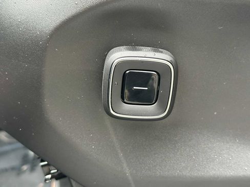 New 2025 Volvo EX90 Ultra w/ Protection Package Premier image 23