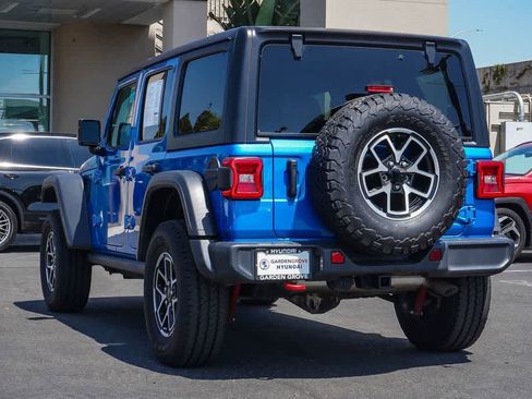 Used 2024 Jeep Wrangler Unlimited Rubicon AWD/4WD image 6
