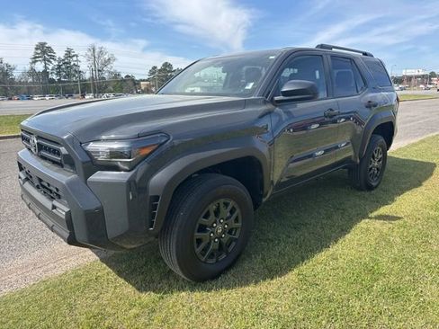 Used 2025 Toyota 4Runner SR5 image 5