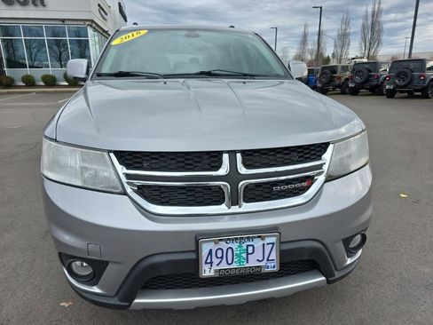 Used 2018 Dodge Journey SXT w/ Premium Group image 8