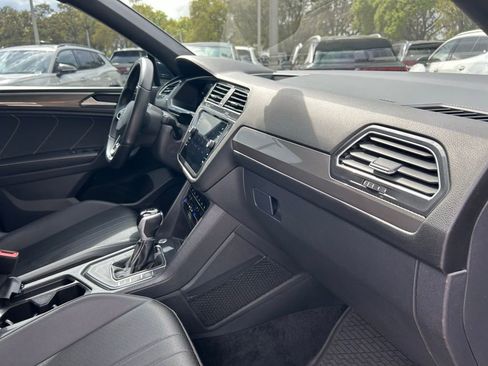 Certified 2023 Volkswagen Tiguan SE R-Line image 48