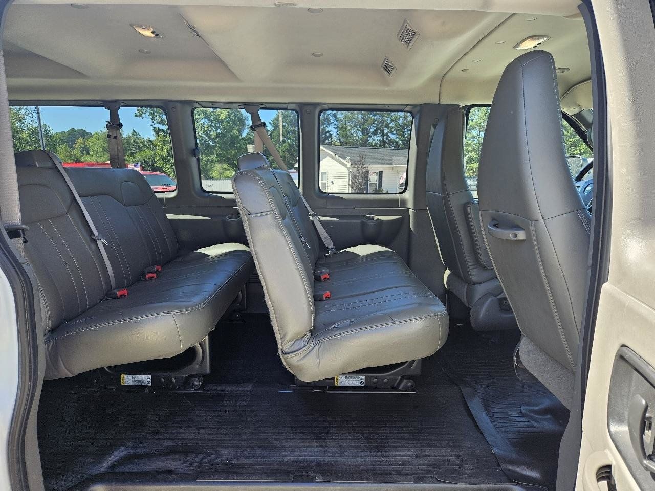 Used 2019 Chevrolet Express 3500 LS RWD image 21