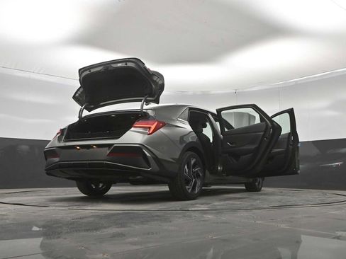 New 2026 Hyundai Elantra Limited FWD image 50