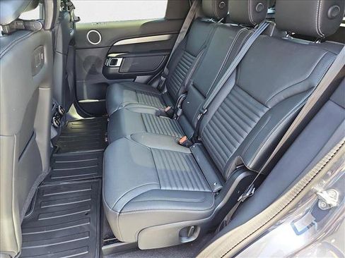 New 2025 Land Rover Discovery Dynamic SE AWD/4WD image 14