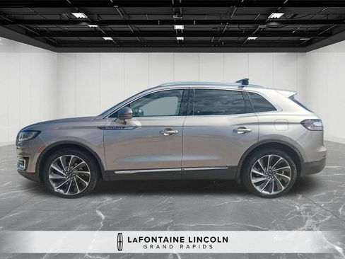 Certified 2023 Lincoln Nautilus AWD w/ Premium Package image 5