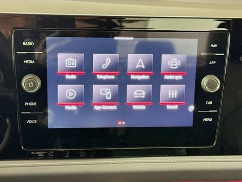 Used 2025 Volkswagen Jetta SEL image 7