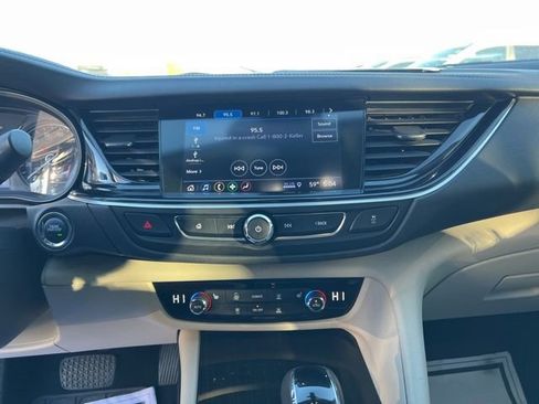 Used 2020 Buick Regal Essence image 16