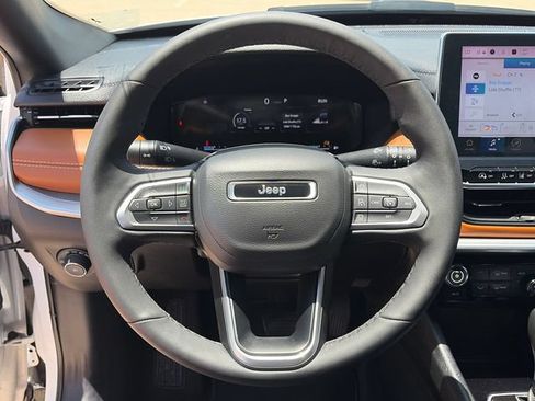 Used 2025 Jeep Compass Limited w/ Elite Group AWD/4WD image 23