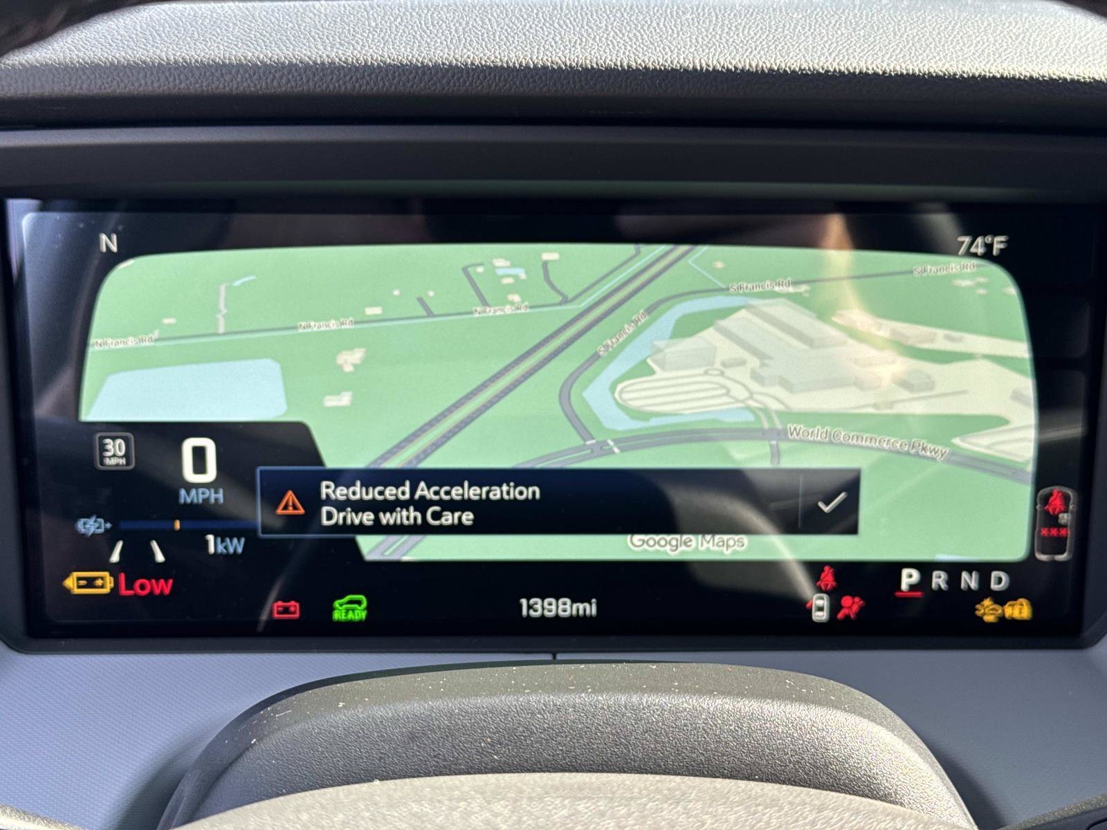 Used 2027 Chevrolet Bolt RS w/ Technology Package FWD image 28