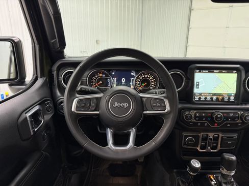 Used 2023 Jeep Gladiator Overland w/ Popular Equipment Package image 18