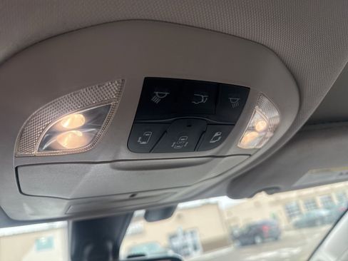 Used 2017 Chrysler Pacifica Touring-L image 32