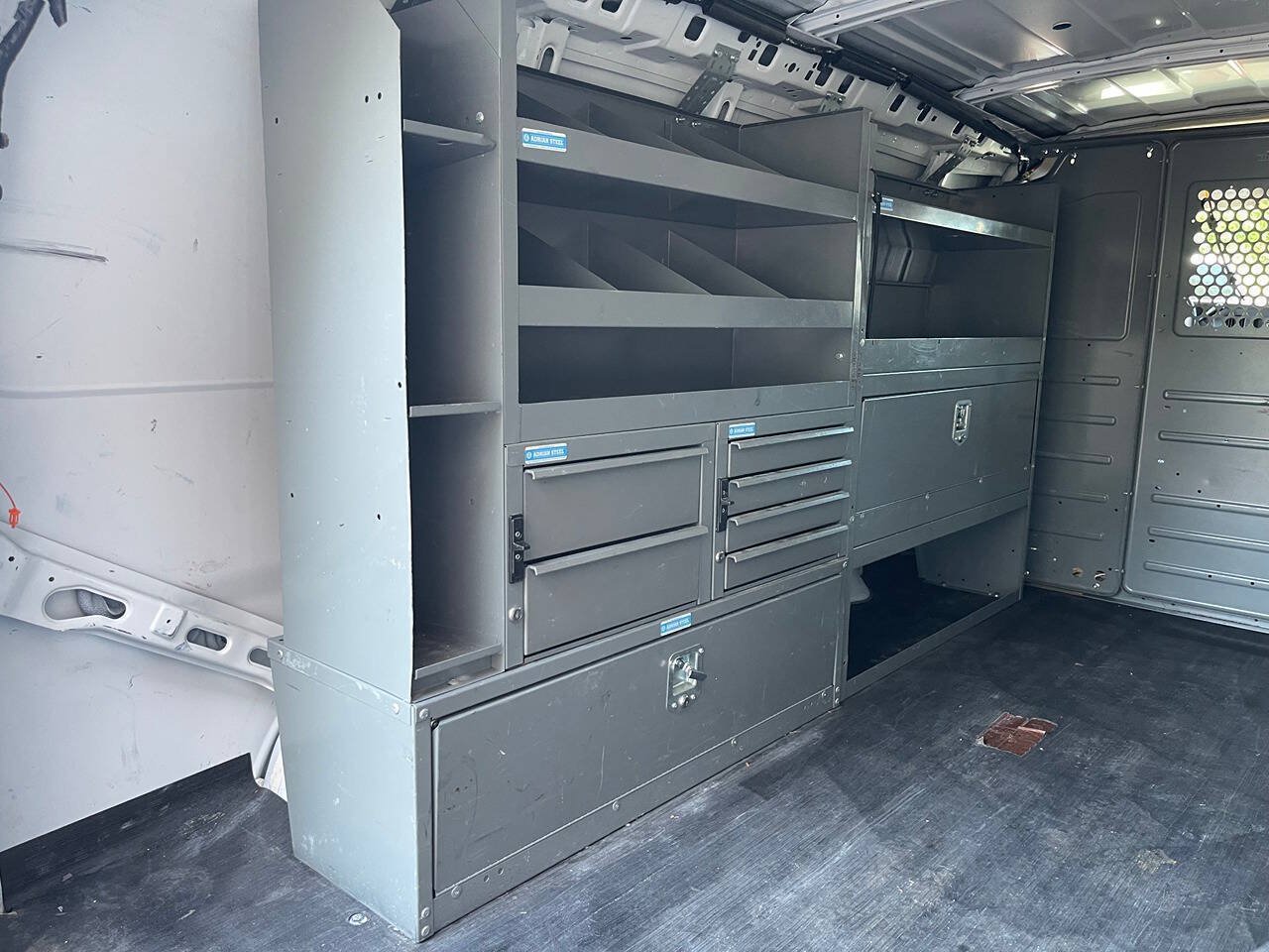 Used 2014 Chevrolet Express 1500 RWD image 21