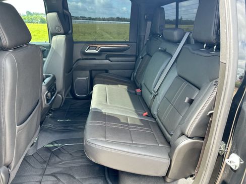 Used 2024 Chevrolet Silverado 2500 High Country w/ High Country Premium Package AWD/4WD image 24