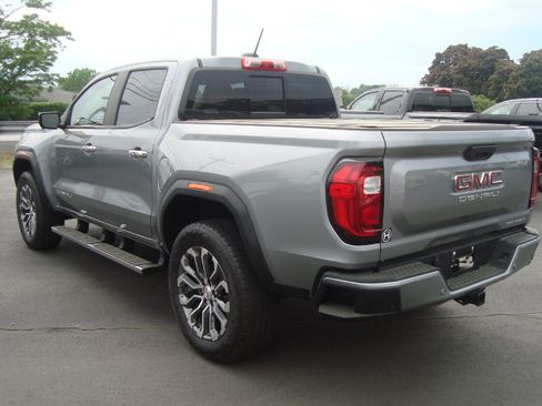 Used 2024 GMC Canyon Denali AWD/4WD image 6