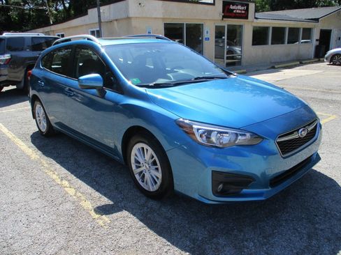 Used 2018 Subaru Impreza 2.0i Premium image 4