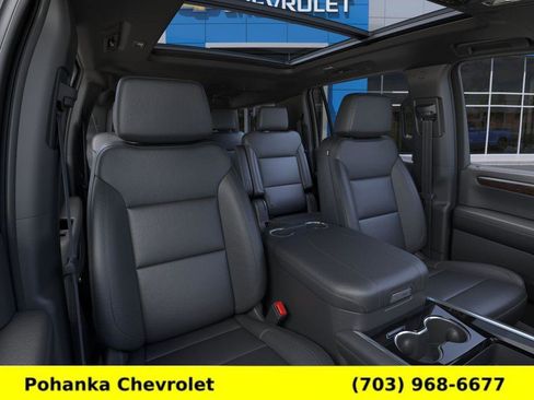New 2026 Chevrolet Suburban Z71 AWD/4WD image 16