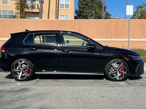 New 2026 Volkswagen GTI SE FWD image 3