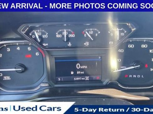 Used 2021 GMC Sierra 2500 AT4 w/ Snow Plow Prep/Camper Package AWD/4WD image 16