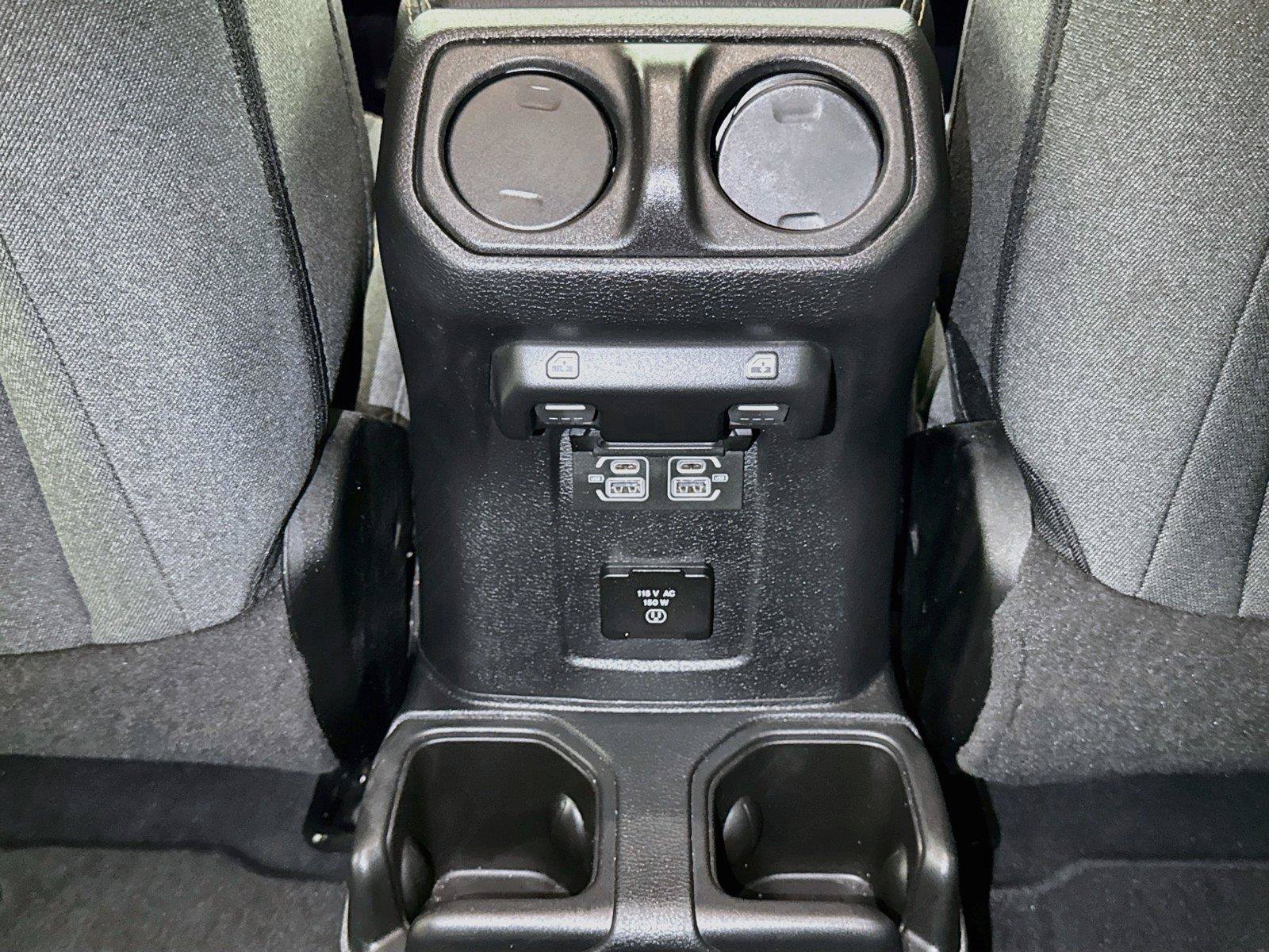 Used 2025 Jeep Wrangler Unlimited Sahara AWD/4WD image 51