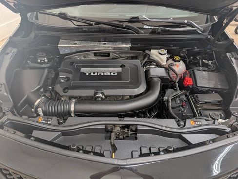 Used 2019 Cadillac XT4 Sport w/ LPO, Midnight Sport Package AWD/4WD image 21