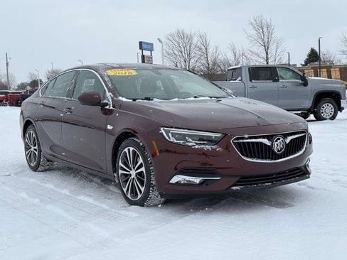 Used 2018 Buick Regal Preferred w/ Driver Confidence Package #1 image 4