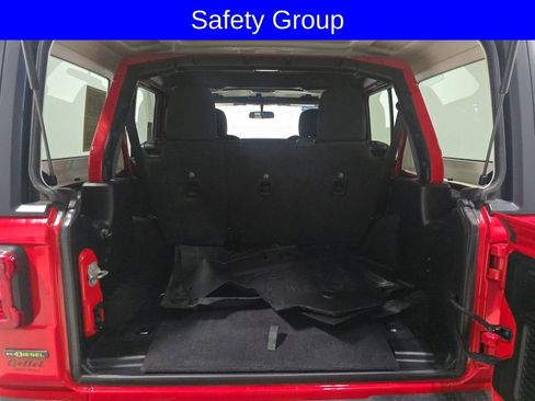 Used 2021 Jeep Wrangler Unlimited Rubicon w/ LED Lighting Group image 8