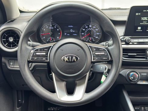 Used 2021 Kia Forte LXS FWD image 18
