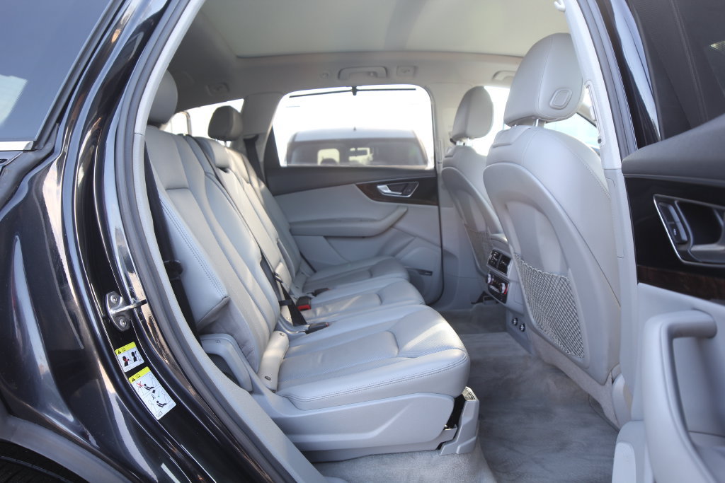 Used 2018 Audi Q7 3.0T Prestige AWD/4WD image 48