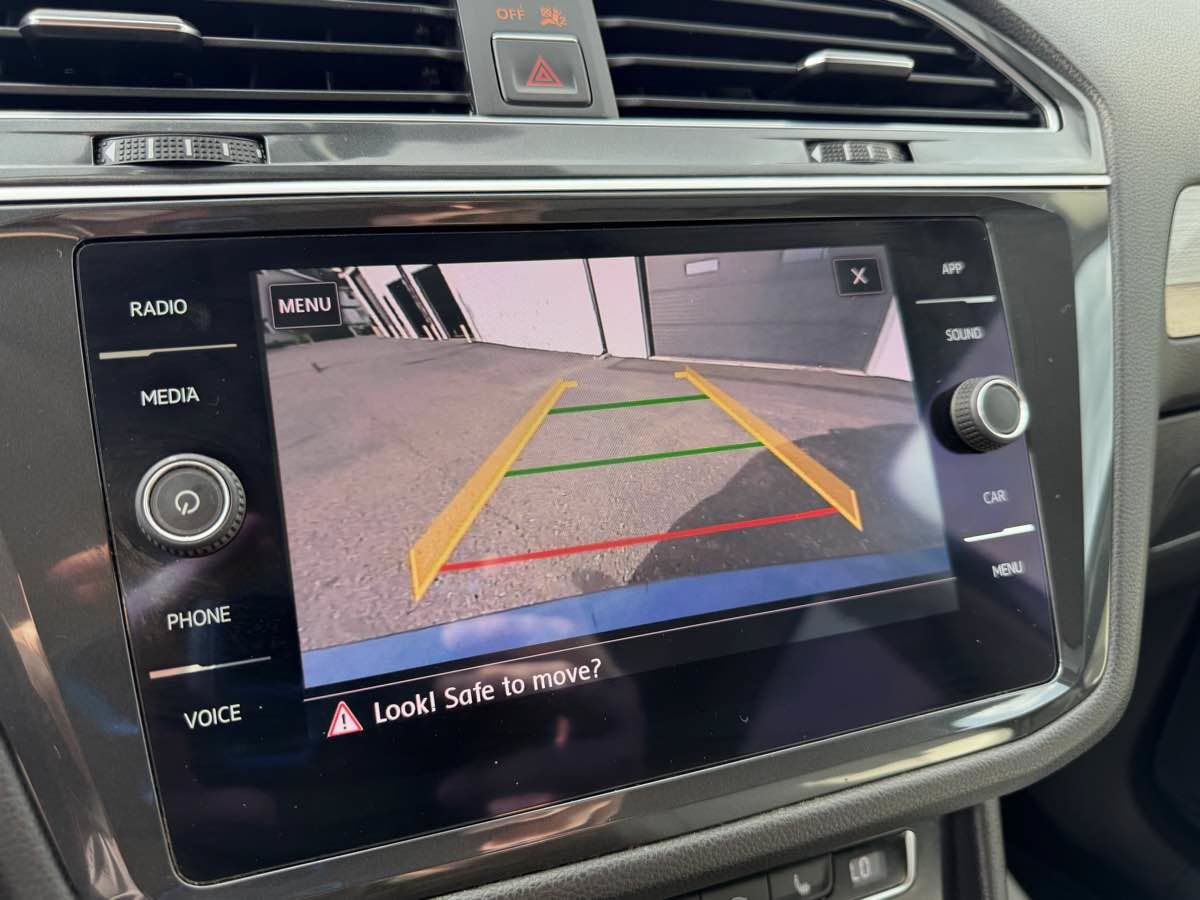 Used 2018 Volkswagen Tiguan S FWD image 27