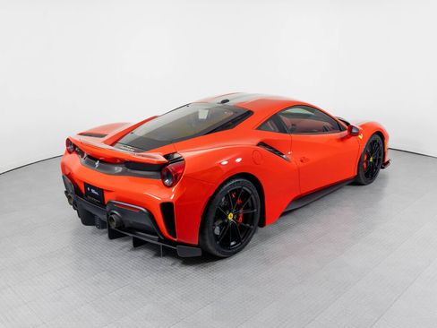 Certified 2019 Ferrari 488 Pista Coupe RWD image 2
