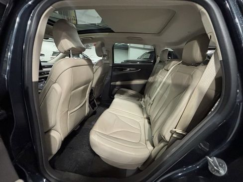 New 2022 Lincoln Nautilus Reserve image 17