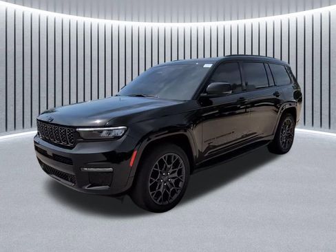Used 2024 Jeep Grand Cherokee L Summit AWD/4WD image 3