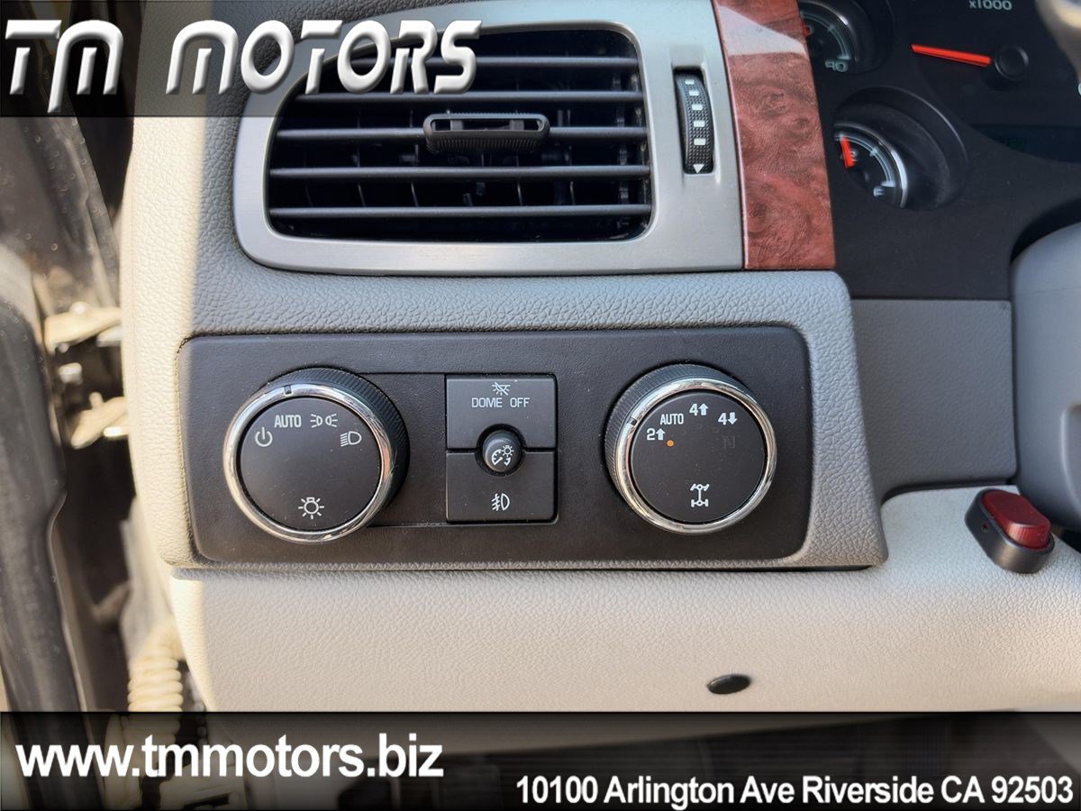 Used 2008 Chevrolet Tahoe LT w/ LT Preferred Equipment Group AWD/4WD image 9