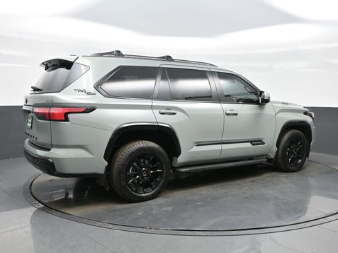 Used 2024 Toyota Sequoia Platinum image 6