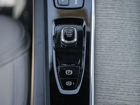 New 2026 Volvo XC60 B5 Plus w/ Protection Package Premier AWD/4WD image 27