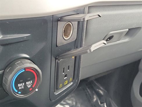 Used 2023 Ford F250 XLT image 11