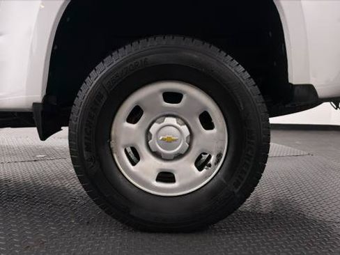 Used 2019 Chevrolet Colorado W/T RWD image 36