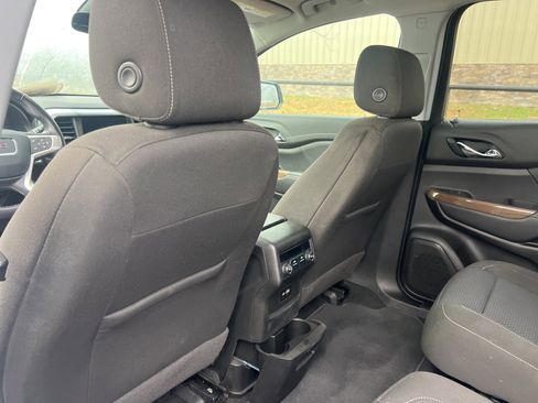 Used 2020 GMC Acadia SLE image 14