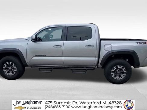 Used 2023 Toyota Tacoma TRD Off-Road image 5
