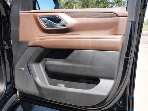 Used 2023 Chevrolet Suburban High Country w/ Max Trailering Package image 28