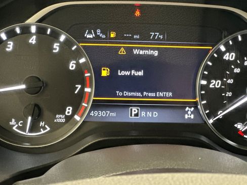 Used 2023 Nissan Titan SV AWD/4WD image 28