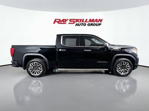 Used 2023 GMC Sierra 1500 Denali Ultimate AWD/4WD image 8