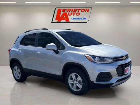 Certified 2022 Chevrolet Trax LT w/ LT Convenience Package AWD/4WD image 7
