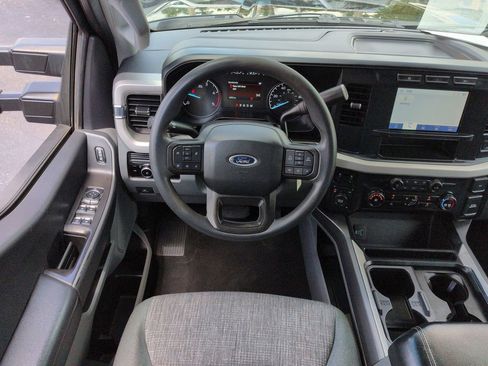 Used 2023 Ford F350 XLT AWD/4WD image 16