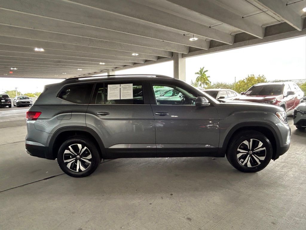 Used 2024 Volkswagen Atlas SE FWD image 4