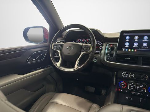 Used 2021 Chevrolet Tahoe Z71 w/ Luxury Package AWD/4WD image 16