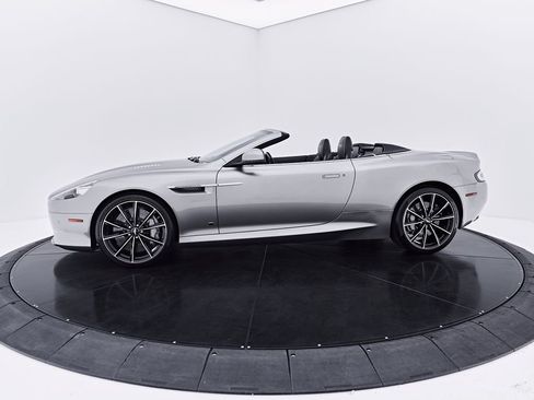 Used 2016 Aston Martin DB9 GT RWD image 24