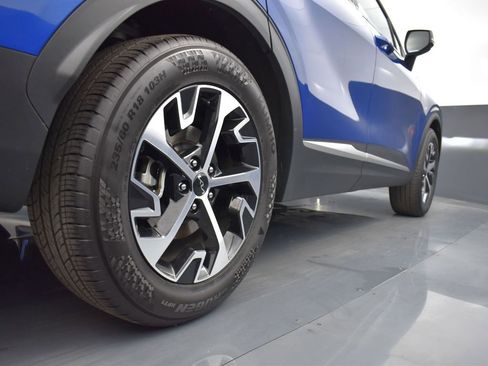 Used 2025 Kia Sportage EX w/ Premium Package image 29